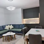 3 In * Vlorë