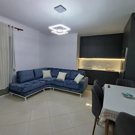 3 In Apartment